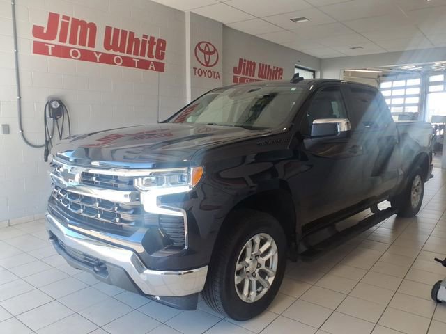 Used 2023 Chevrolet Silverado 1500 LT w/ Convenience Package II AWD/4WD image 1