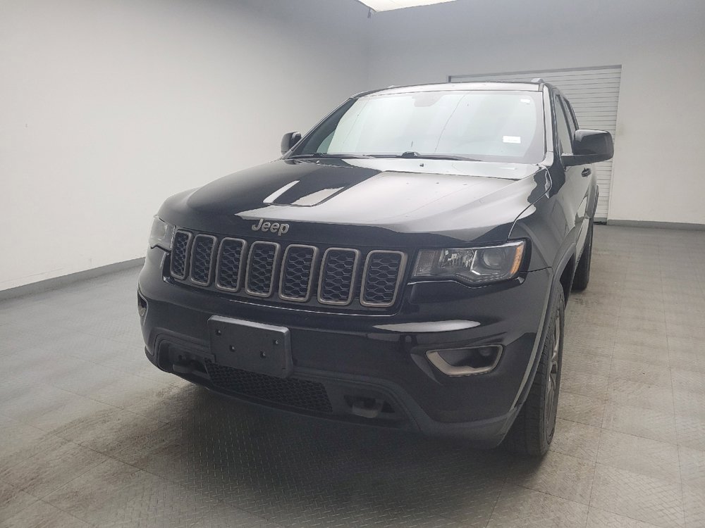 Used 2017 Jeep Grand Cherokee Laredo AWD/4WD image 15