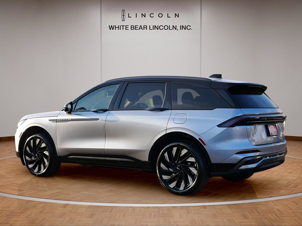 Used 2025 Lincoln Nautilus Reserve w/ Jet Appearance Package AWD/4WD image 7