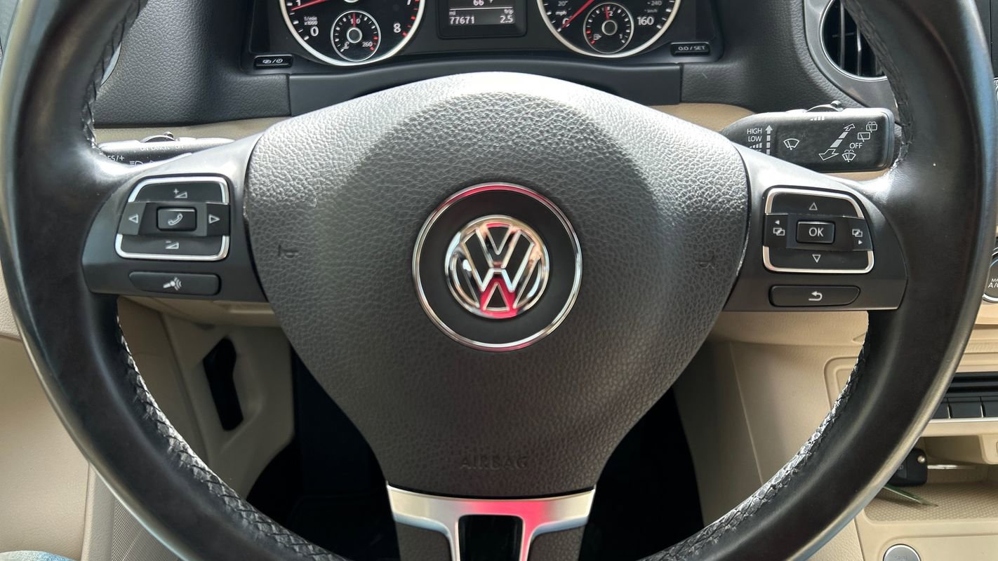 Used 2017 Volkswagen Tiguan S image 22