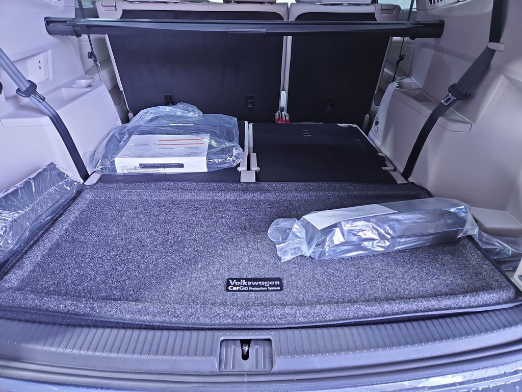 New 2026 Volkswagen Atlas SEL Premium R-Line image 23