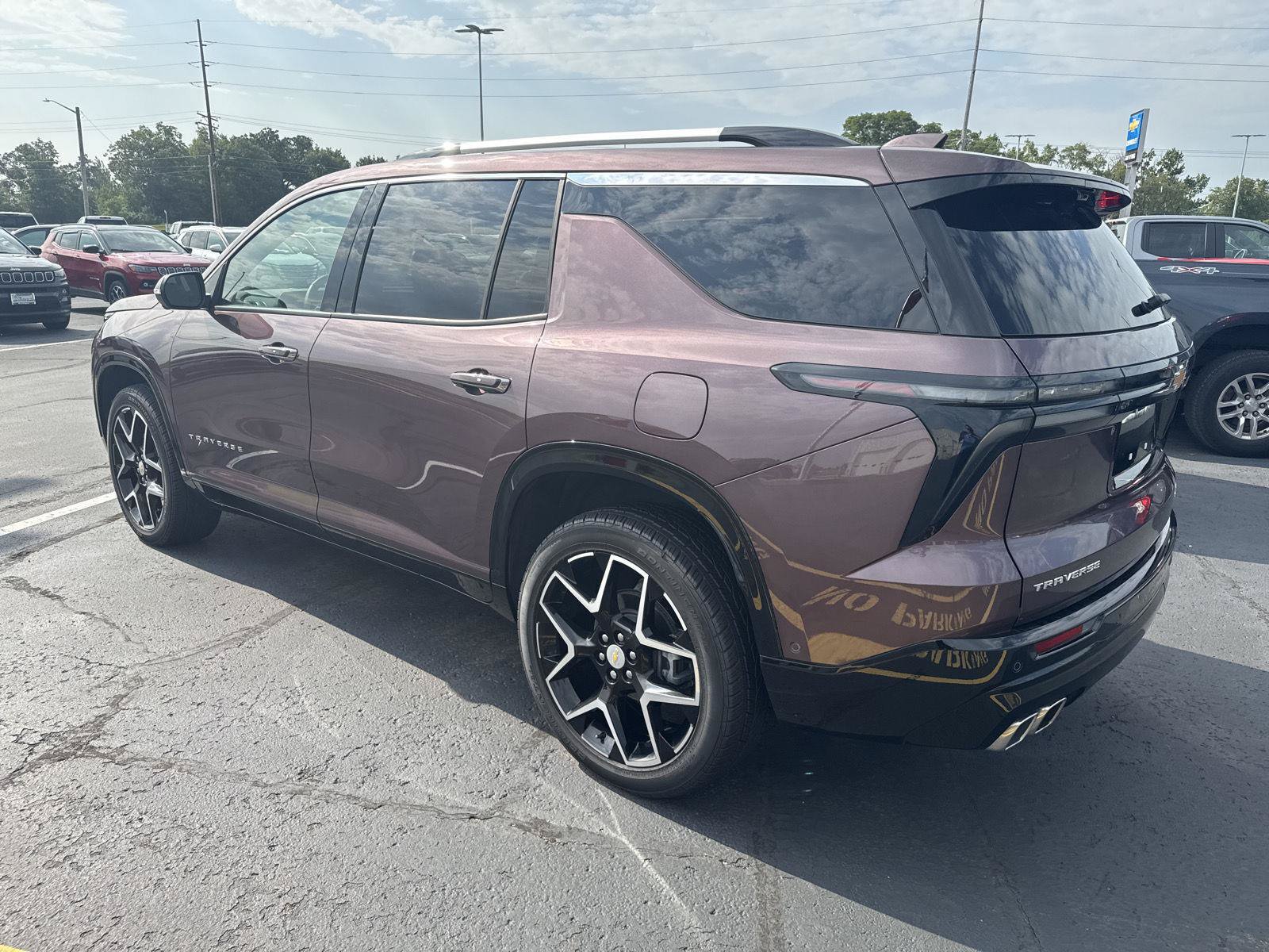 Used 2026 Chevrolet Traverse High Country w/ LPO, Floor Liner Package FWD image 2
