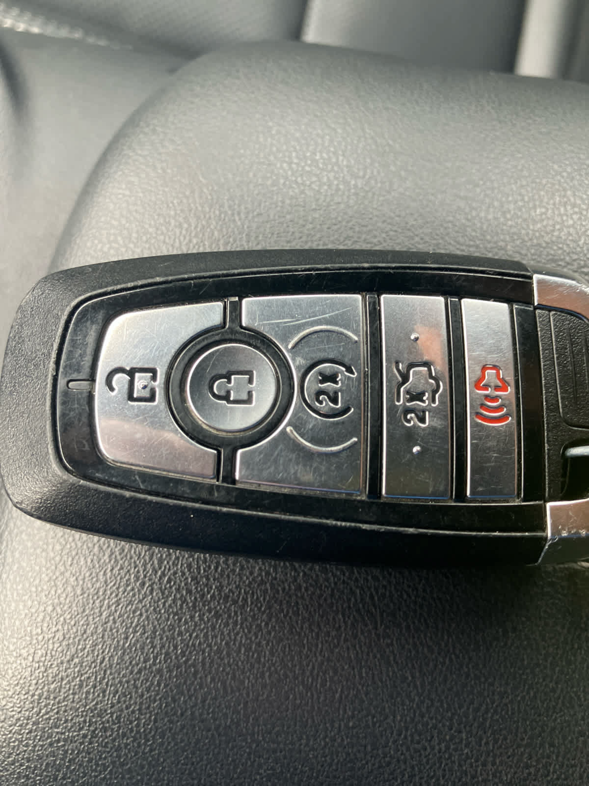 Used 2025 Ford Mustang Premium RWD image 30
