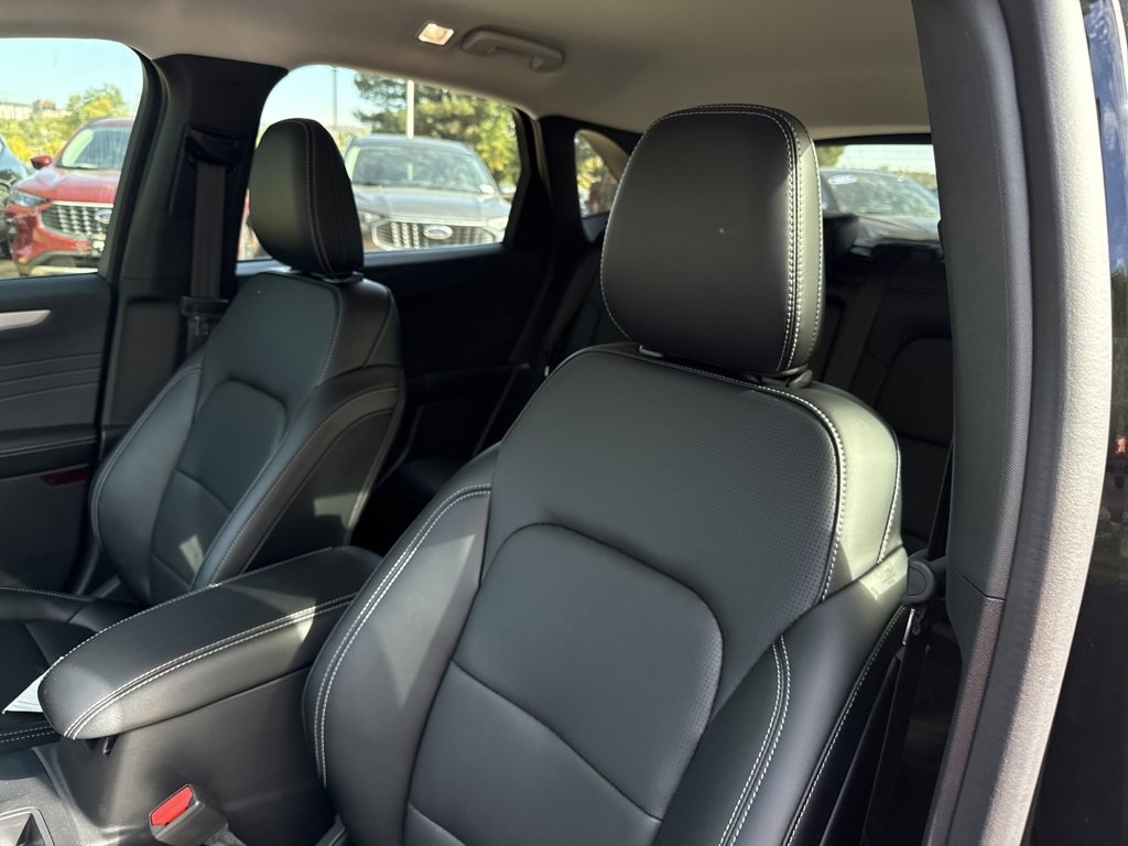 New 2026 Ford Escape Platinum image 12