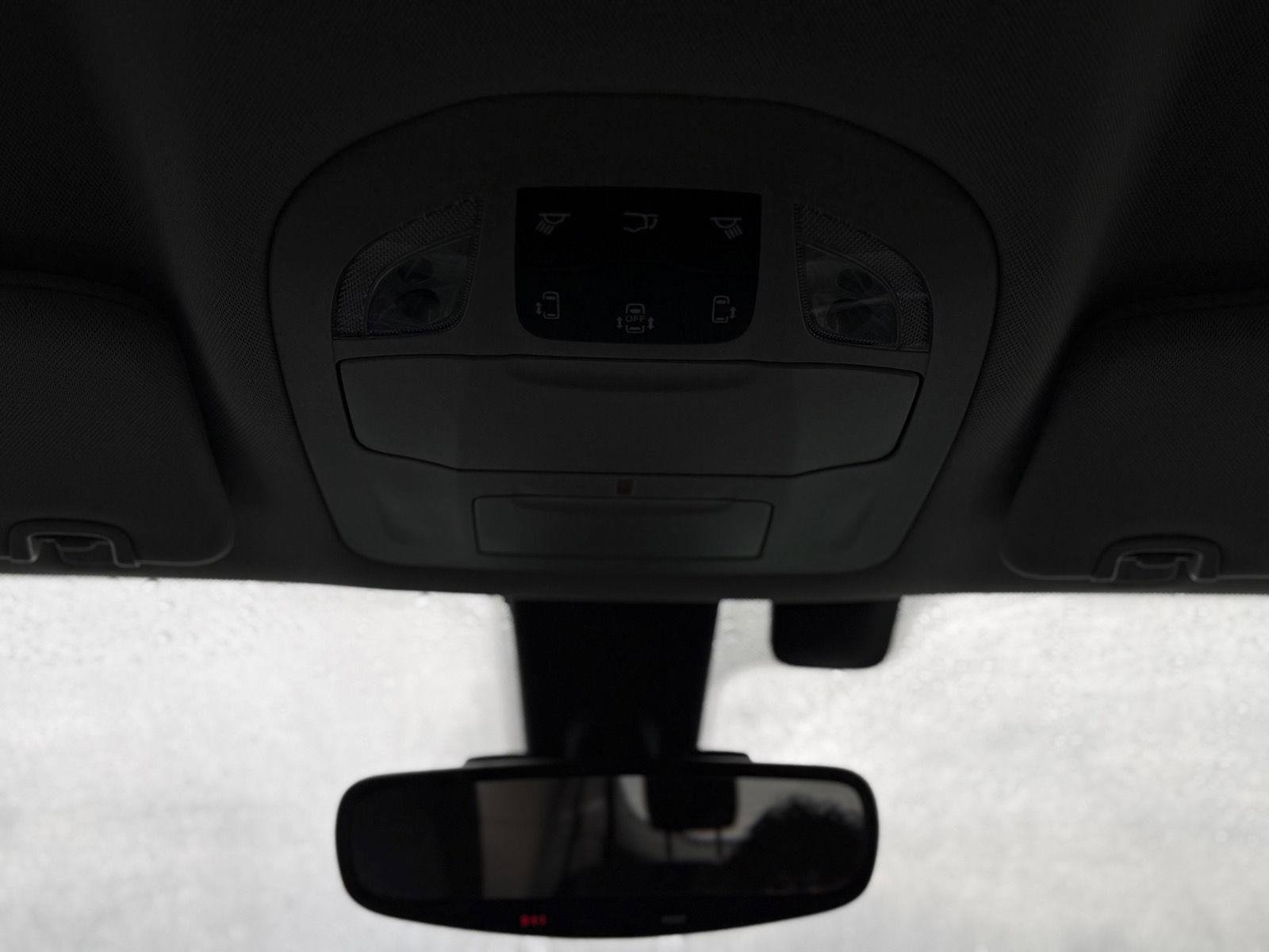 Used 2017 Chrysler Pacifica Touring-L w/ Tire & Wheel Group image 21