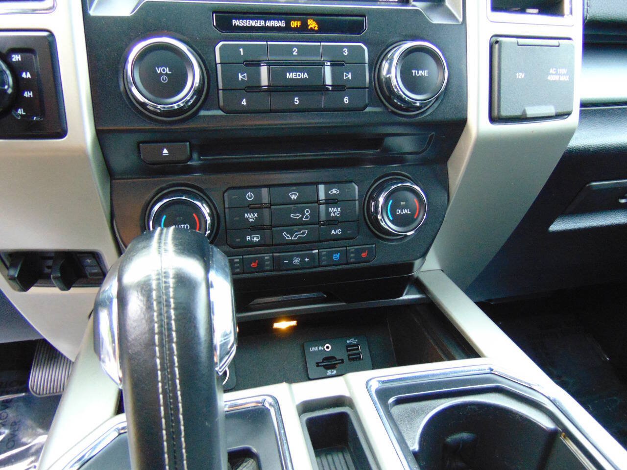 Used 2015 Ford F150 Lariat AWD/4WD image 23