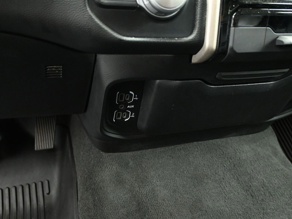 Used 2019 RAM 1500 Laramie image 18