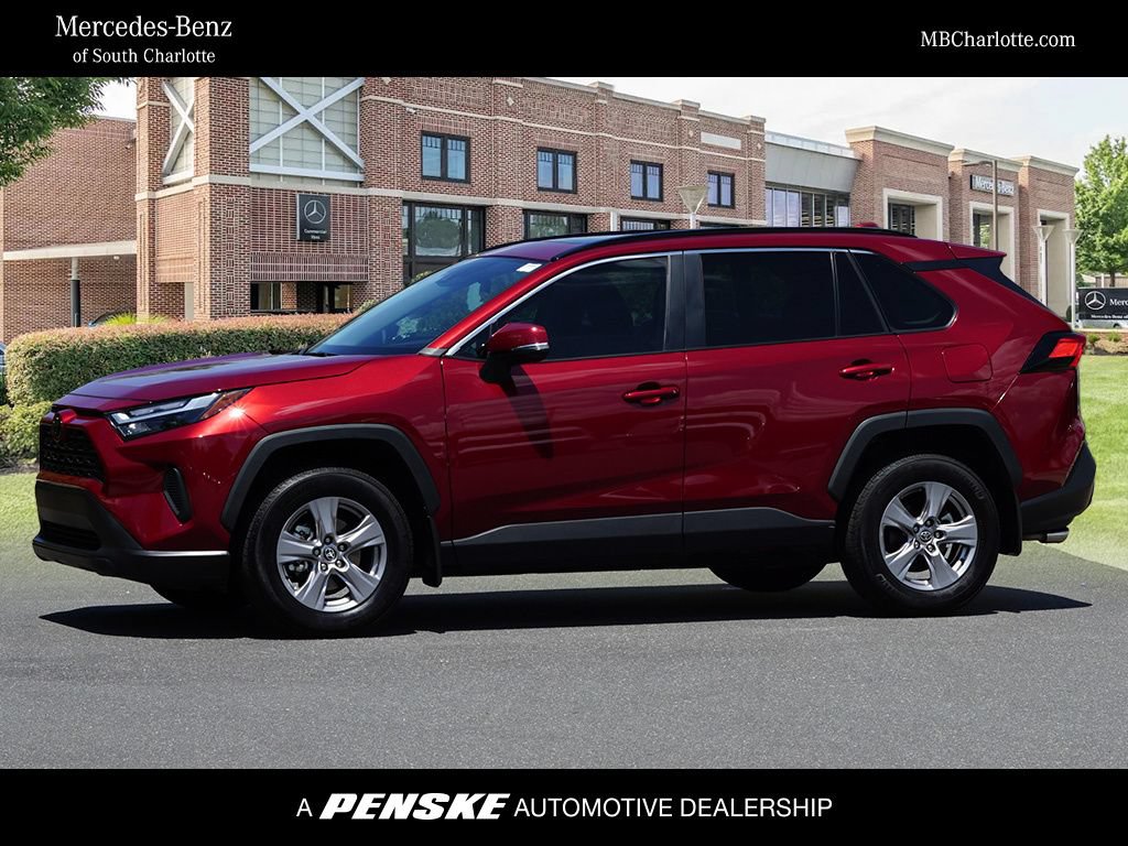 Used 2025 Toyota RAV4 XLE w/ Convenience Package FWD image 1