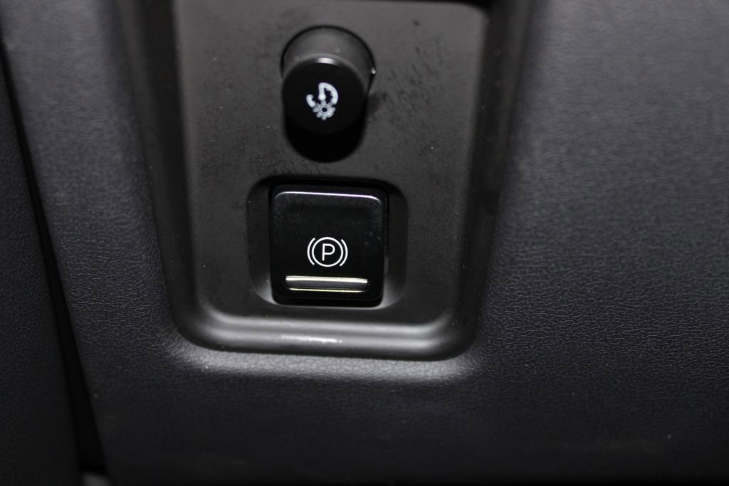 Used 2024 Chevrolet Corvette Stingray Coupe w/ Z51 Performance Package image 40