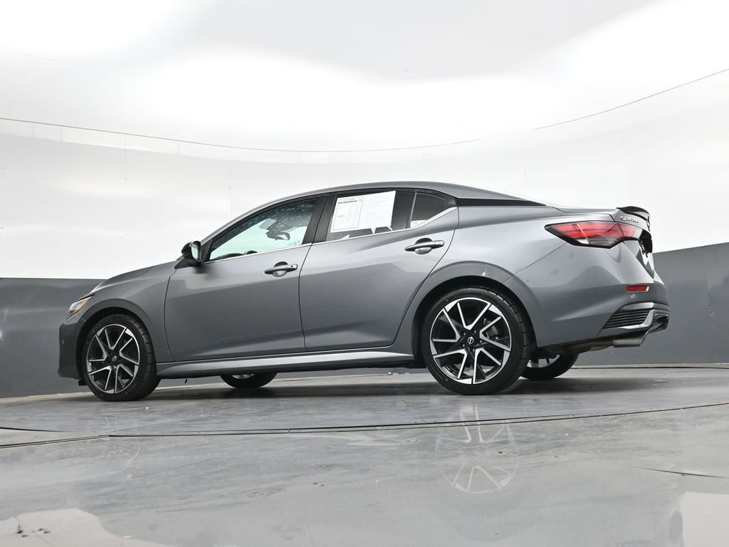 Used 2025 Nissan Sentra SR FWD image 35