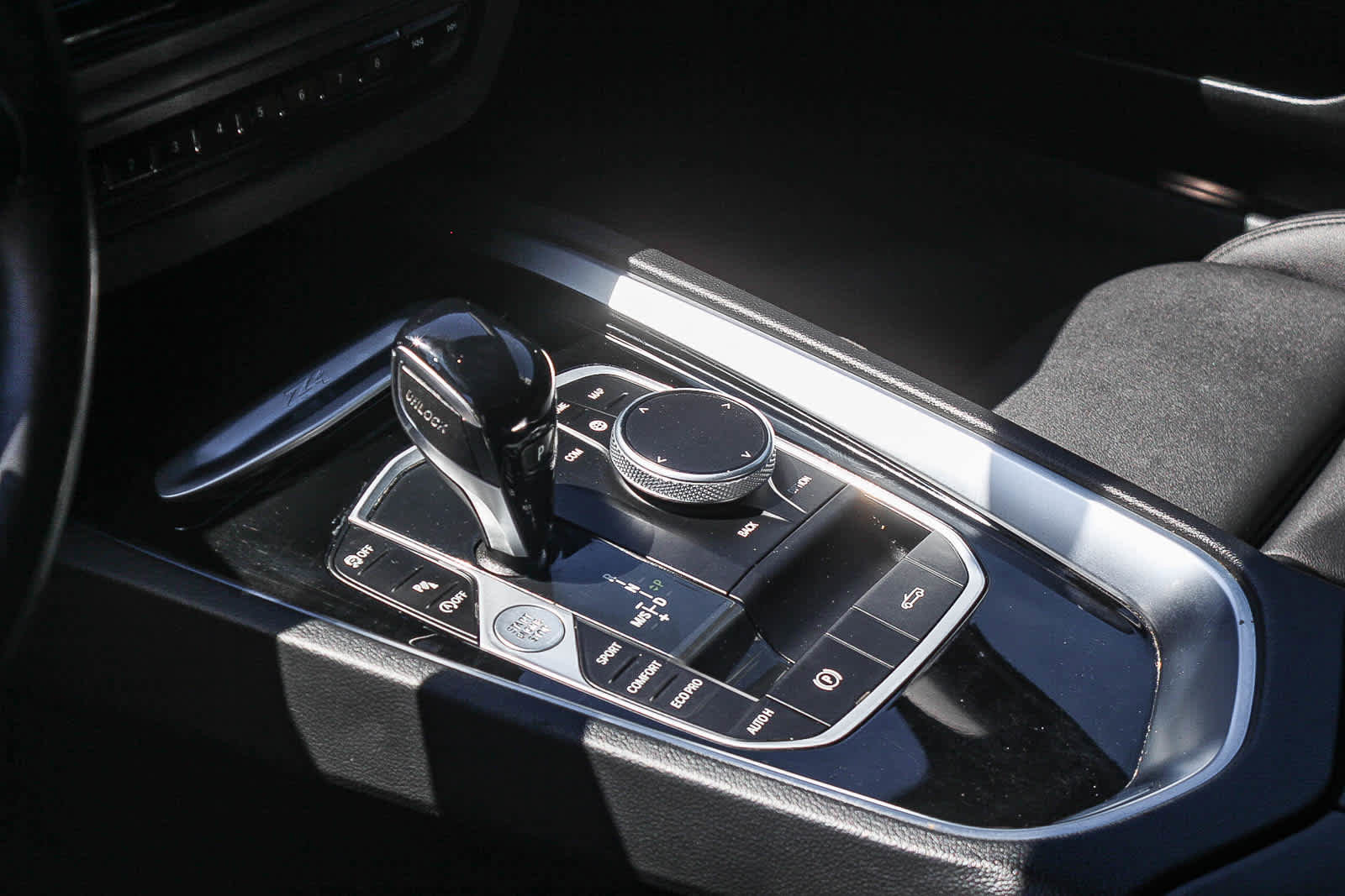 Used 2022 BMW Z4 sDrive30i w/ Convenience Package image 17