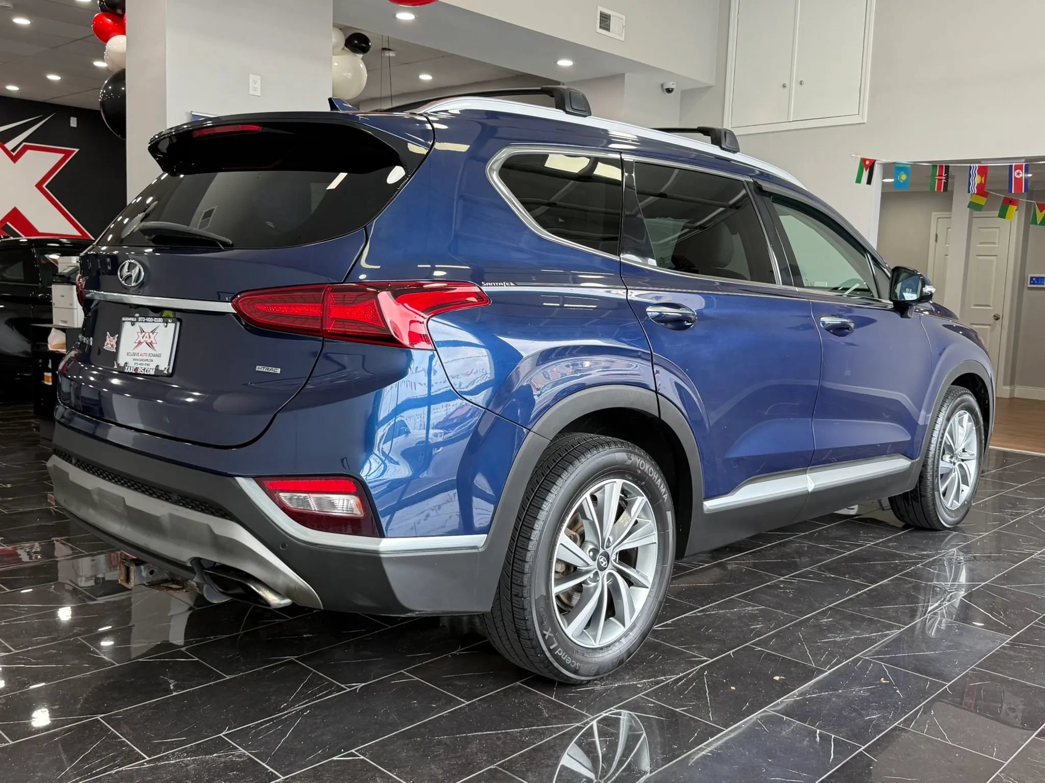 Used 2019 Hyundai Santa Fe AWD w/ Cargo Package image 6