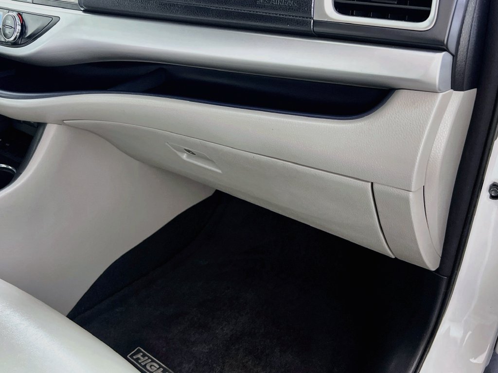 Used 2018 Toyota Highlander XLE FWD image 33