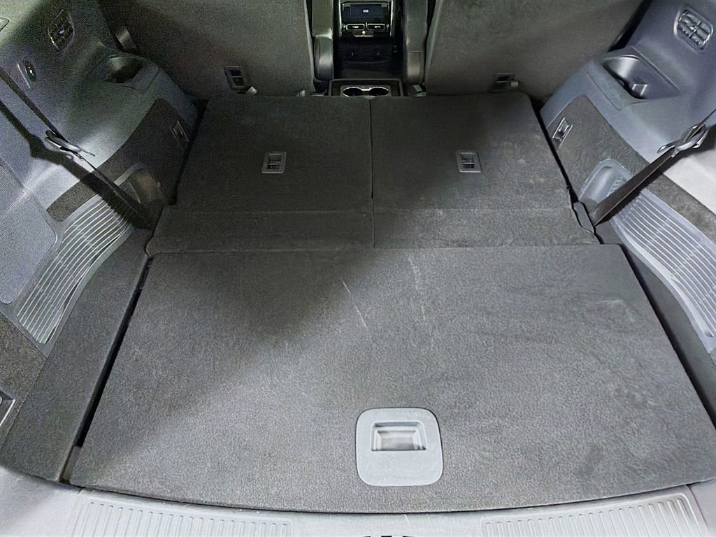Used 2025 Lincoln Aviator AWD w/ Jet Appearance Package image 17