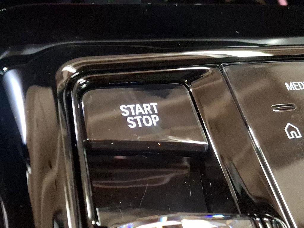 Used 2025 BMW i5 xDrive40 image 22