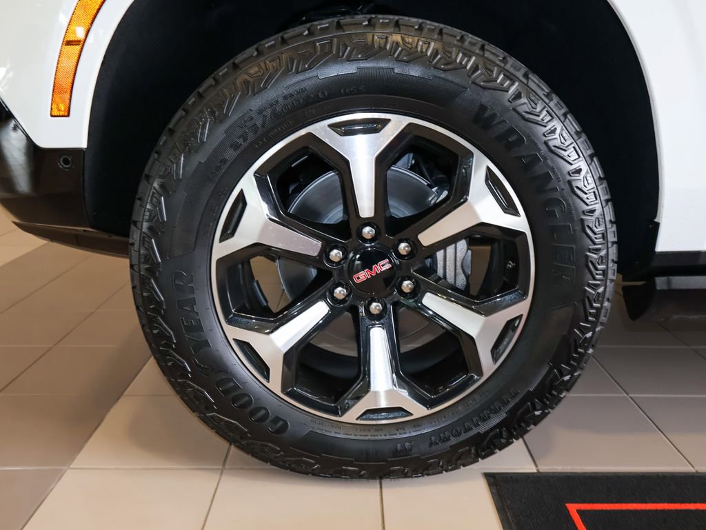 New 2026 GMC Yukon XL AT4 w/ AT4 Premium Plus Package image 40