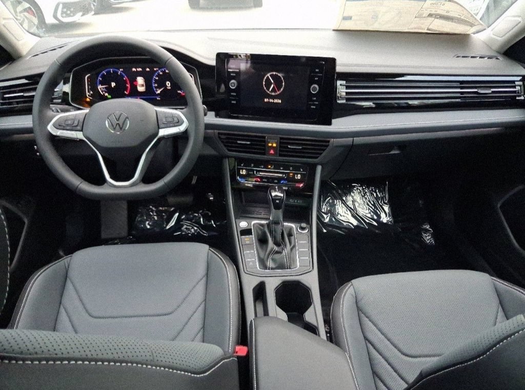 New 2026 Volkswagen Jetta SEL FWD image 6