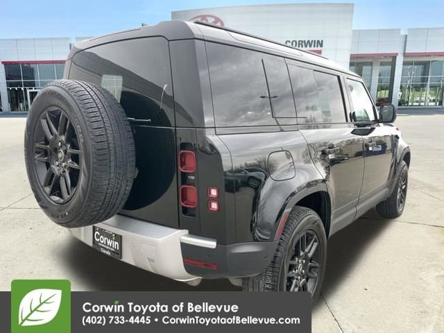 Used 2025 Land Rover Defender 110 S image 5