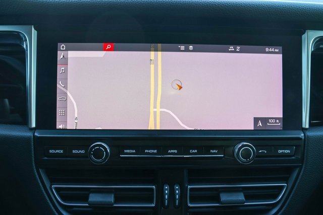 Used 2019 Porsche Macan Base image 25