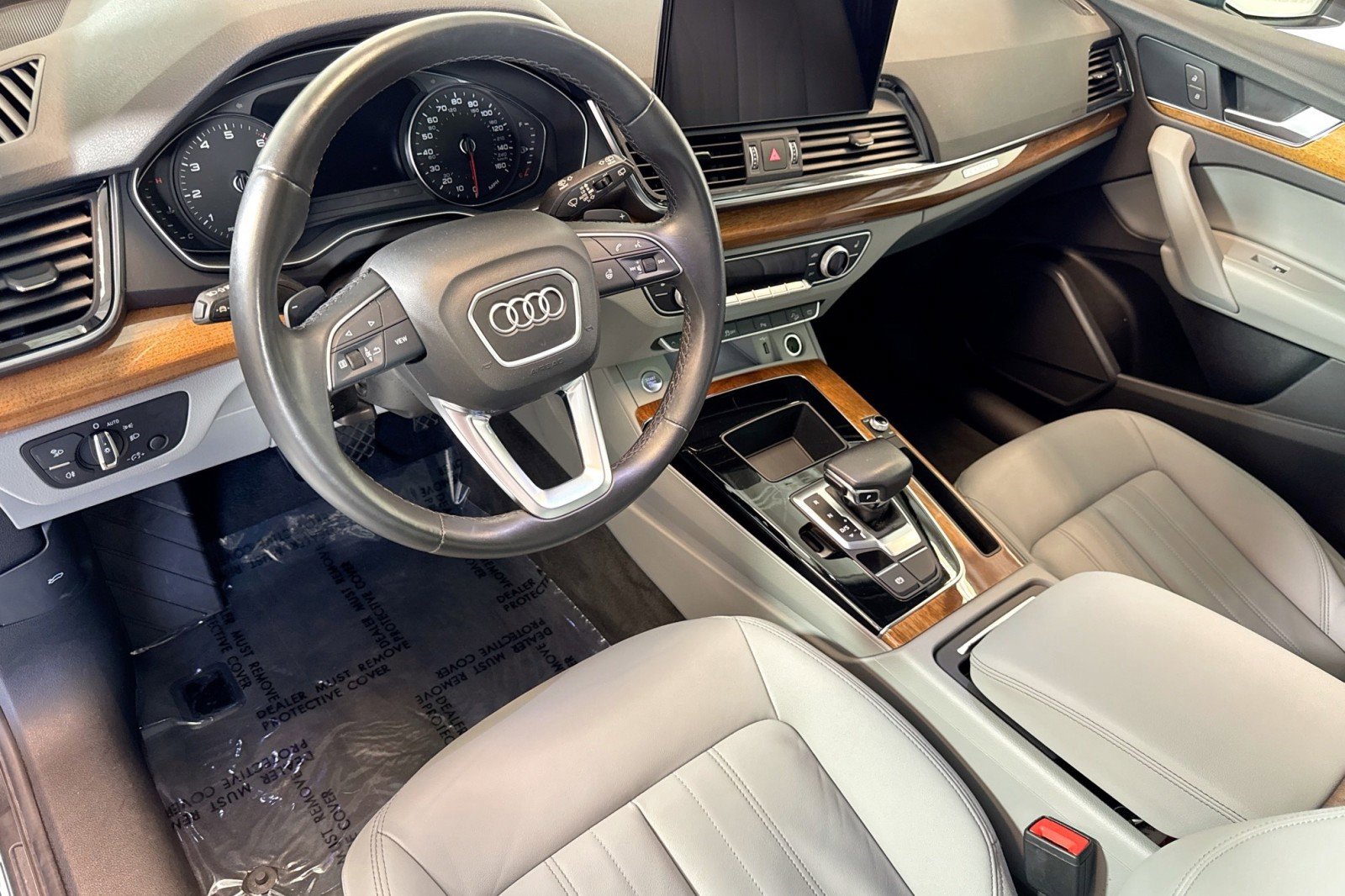 Used 2022 Audi Q5 2.0T Premium w/ Convenience Package image 9