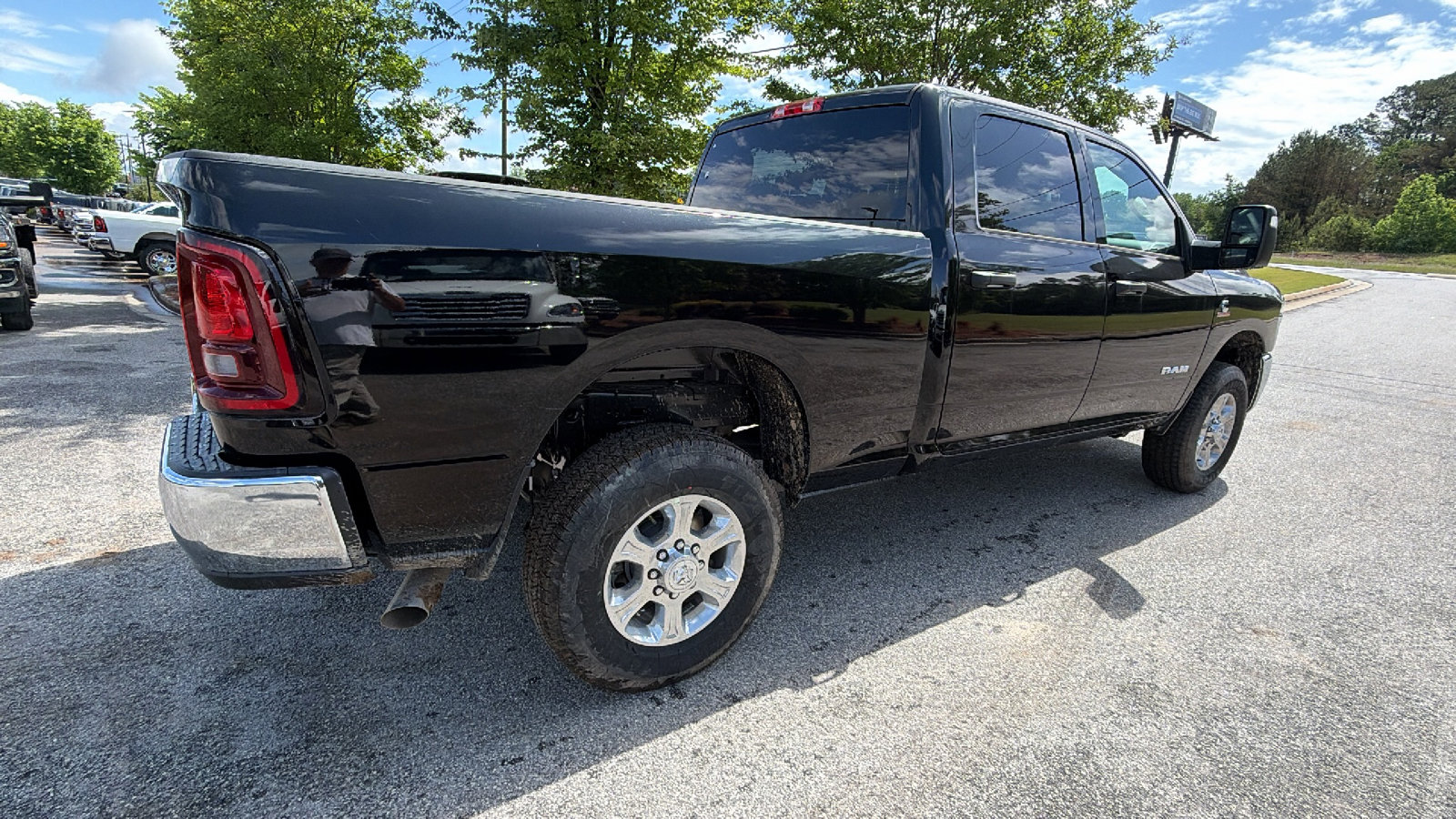 New 2026 RAM 2500 Big Horn AWD/4WD image 8