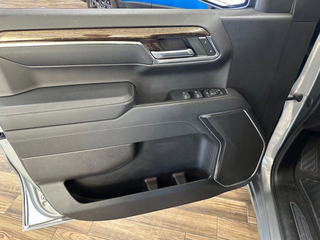 Used 2023 GMC Sierra 1500 SLE image 9