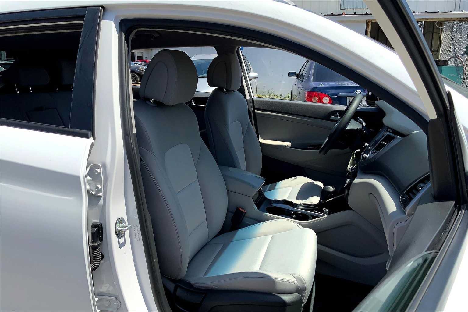 Used 2017 Hyundai Tucson SE w/ SE Popular Package 02 FWD image 9