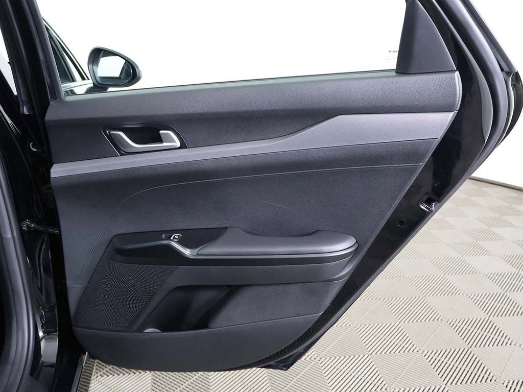 Used 2023 Kia K5 LXS FWD image 24