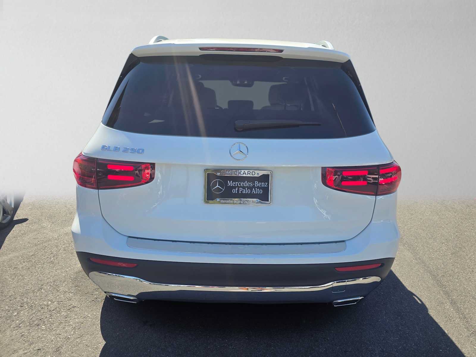 Certified 2026 Mercedes-Benz GLB 250 image 4