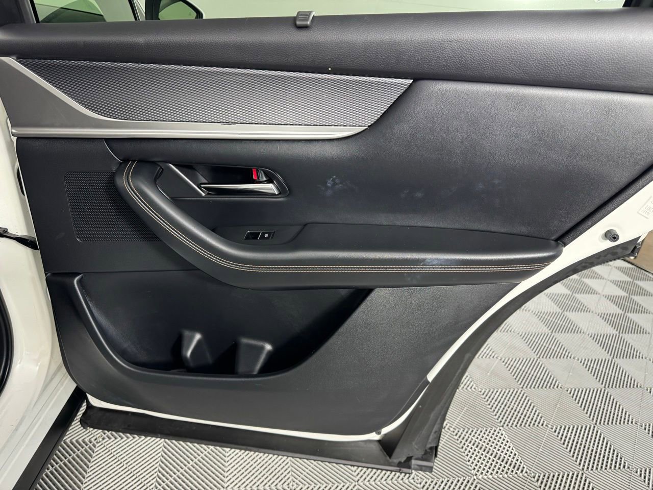 Used 2024 MAZDA CX-90 3.3 Turbo w/ Premium Package image 29