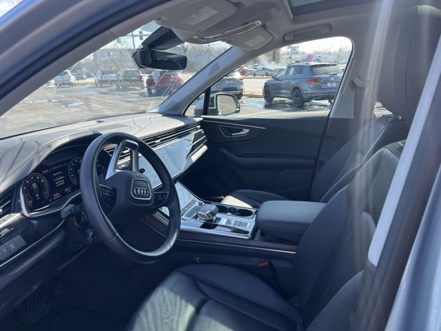 Used 2023 Audi Q7 Premium Plus w/ Premium Plus Package image 6