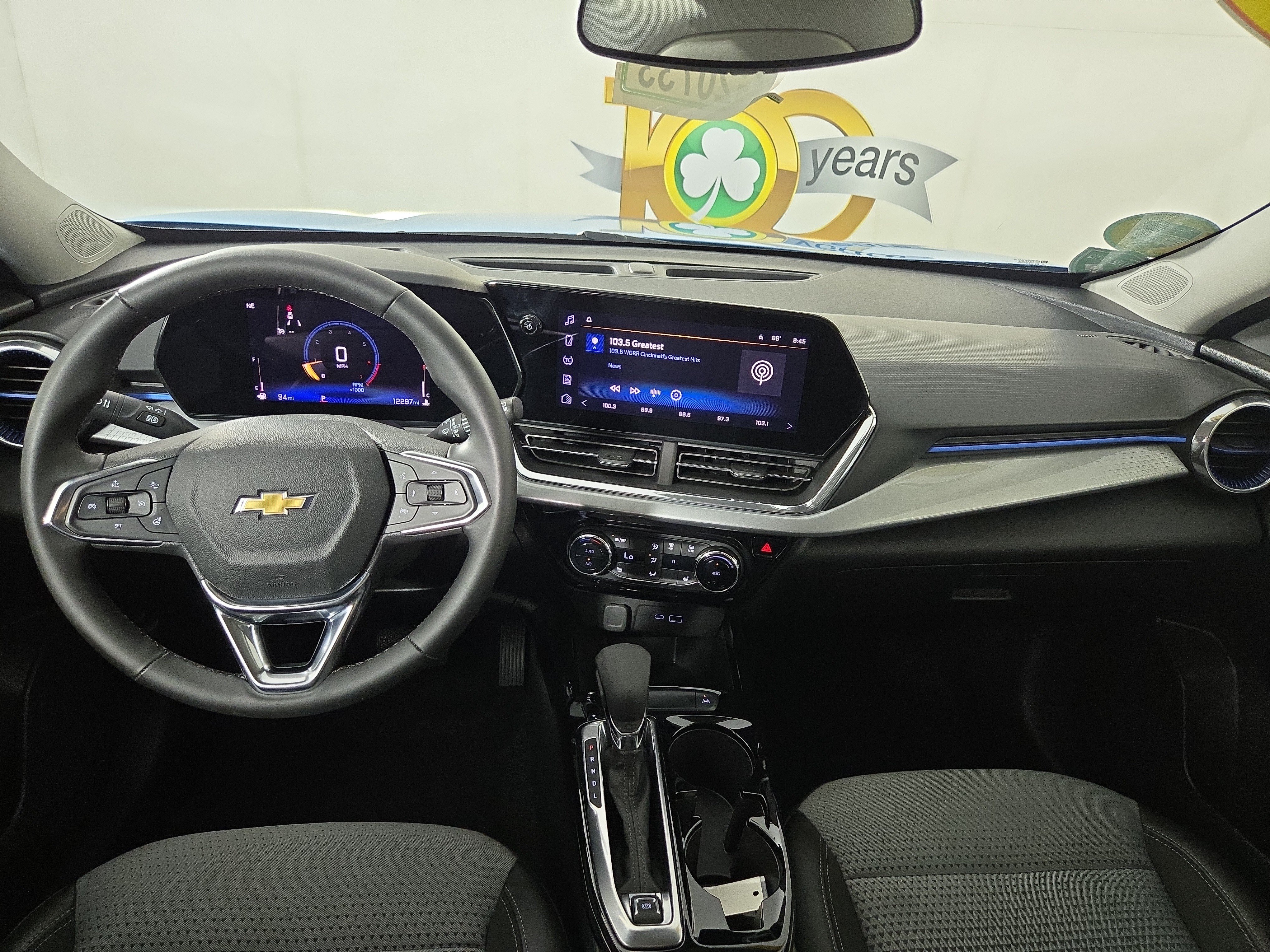 Used 2025 Chevrolet Trax LT w/ LT Convenience Package FWD image 13