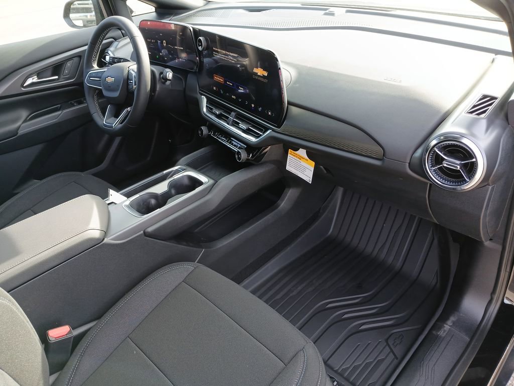 New 2026 Chevrolet Equinox EV LT image 29