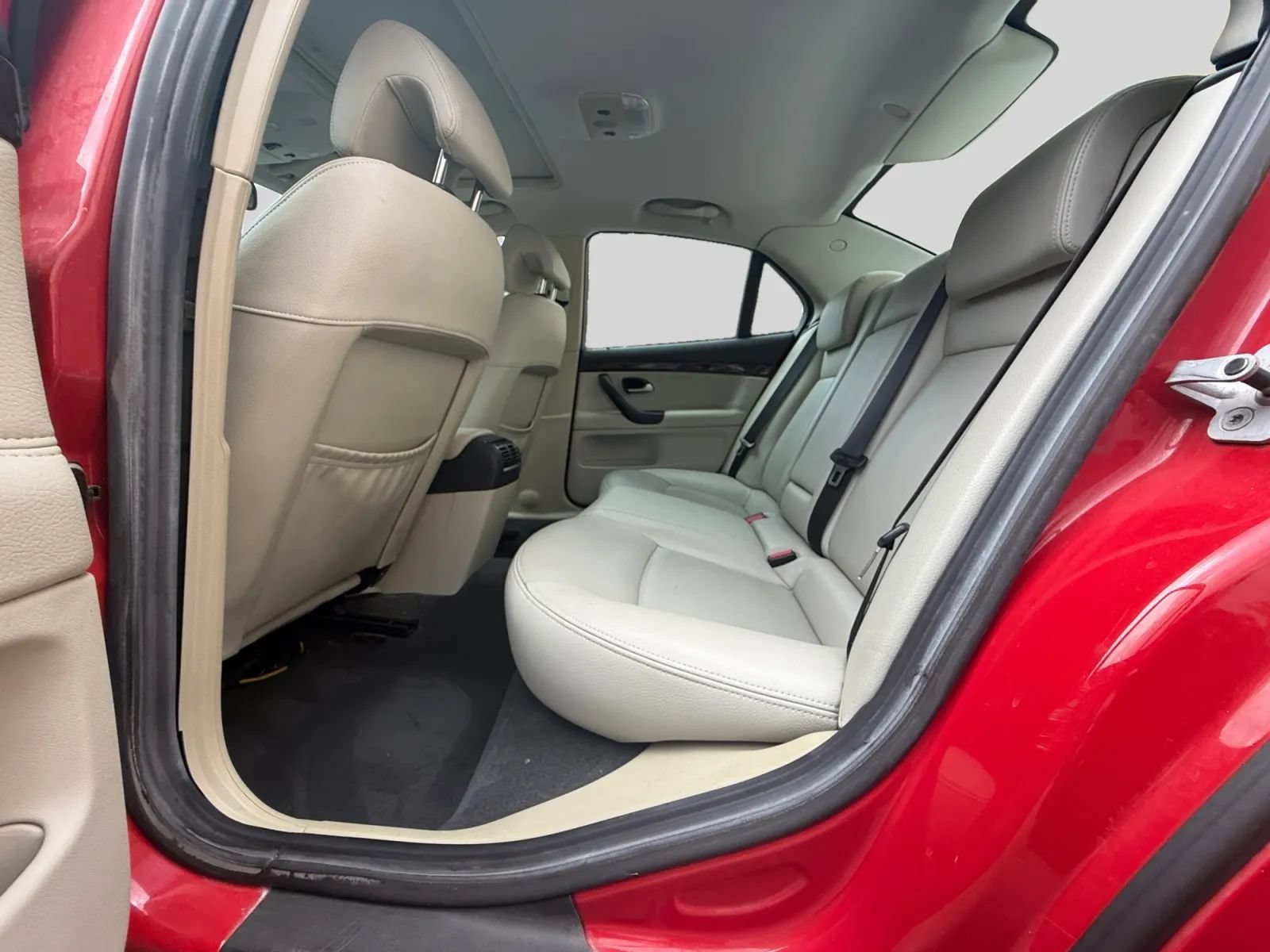 Used 2008 Saab 9-3 2.0T w/ Moonroof Package FWD image 13