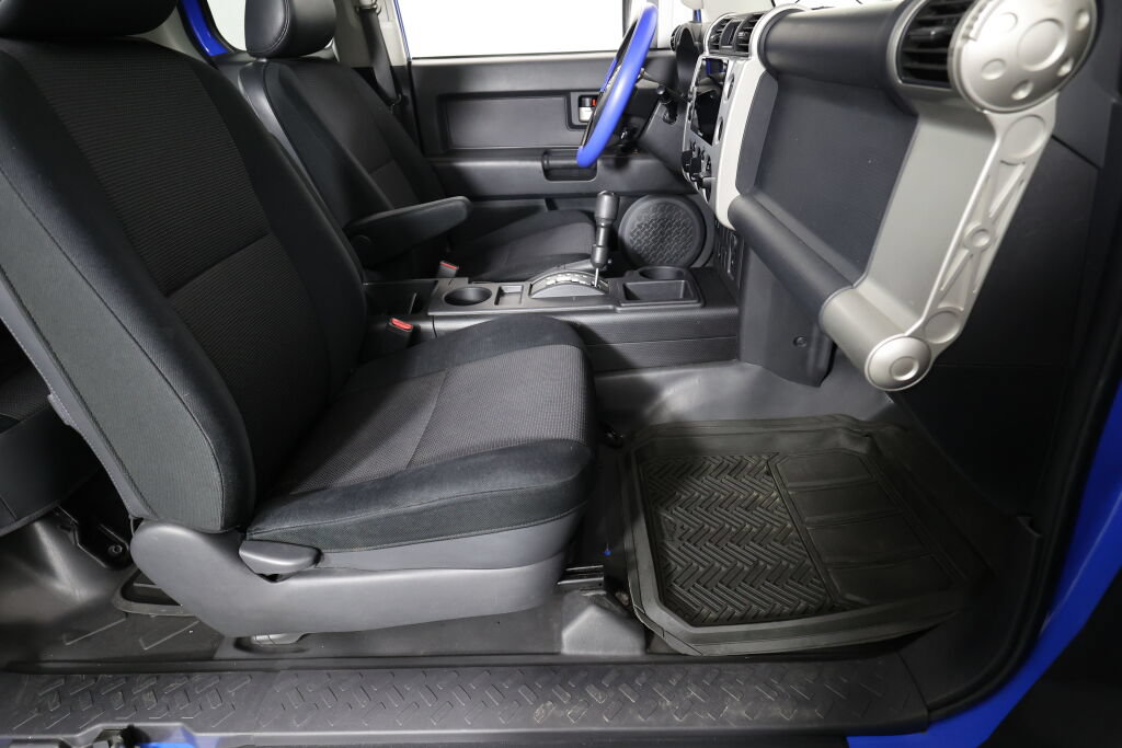 Used 2007 Toyota FJ Cruiser 2WD image 21