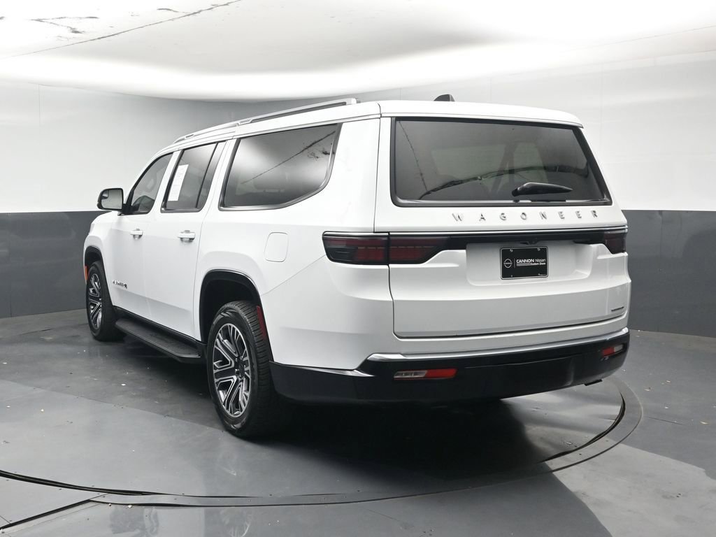 Used 2024 Jeep Wagoneer L Series II w/ Flexible Seating Group image 4