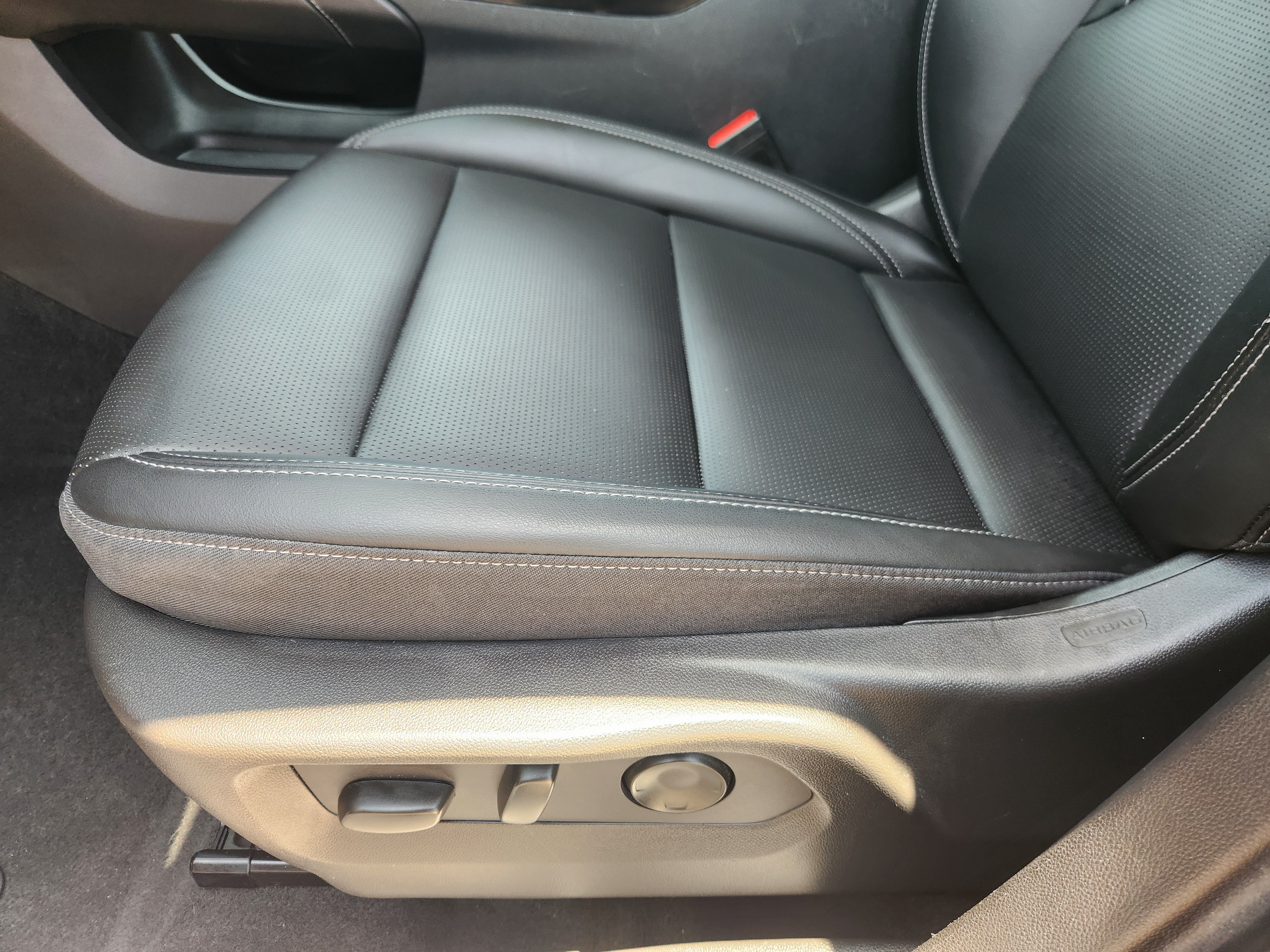 Used 2024 Buick Envision Preferred AWD/4WD image 24