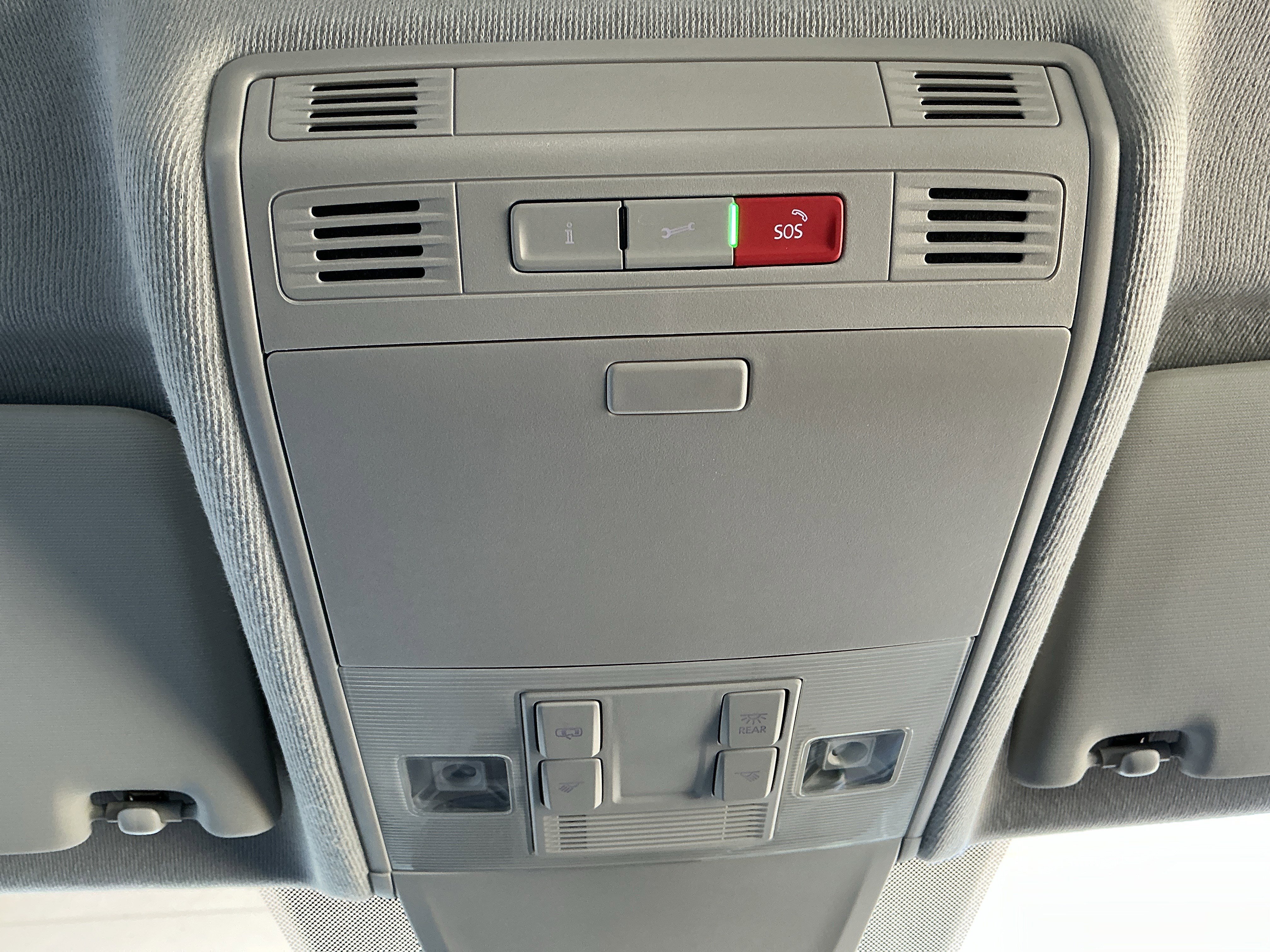 Used 2023 Volkswagen Tiguan SE image 17