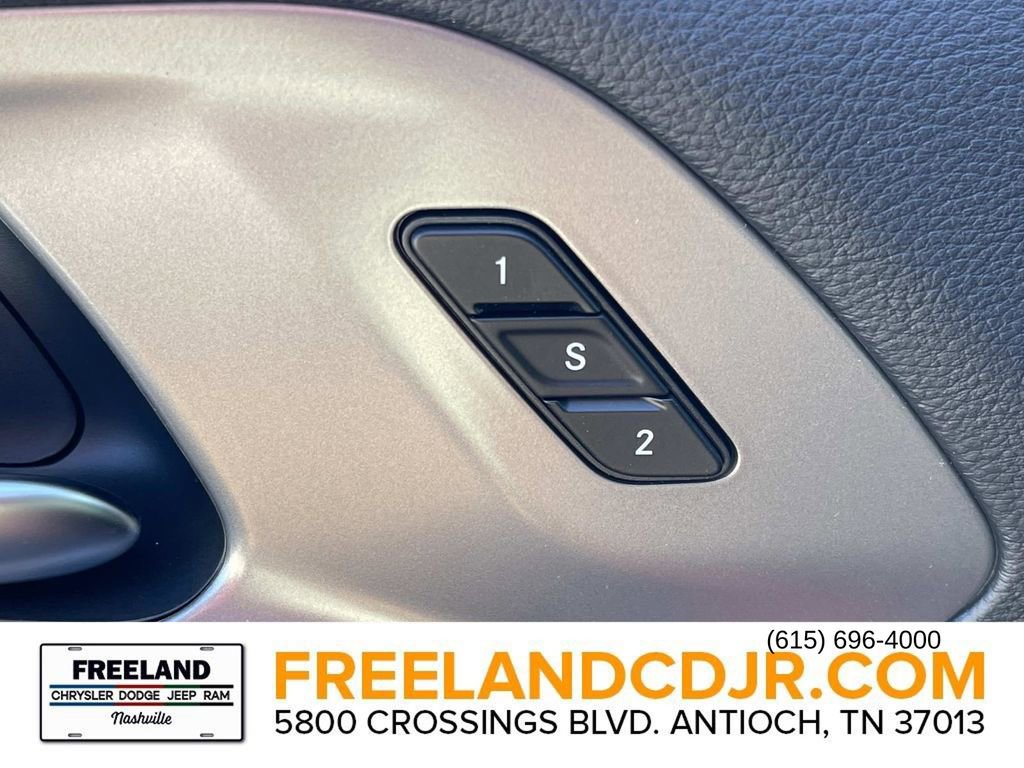 New 2026 Chrysler Pacifica Select image 23