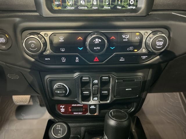 Used 2023 Jeep Gladiator Mojave w/ Trailer Tow Package AWD/4WD image 18
