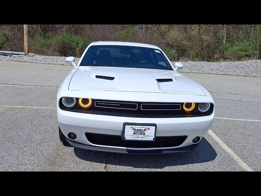 Used 2016 Dodge Challenger SXT Plus RWD image 3