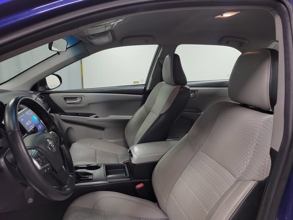 Used 2015 Toyota Camry SE FWD image 15