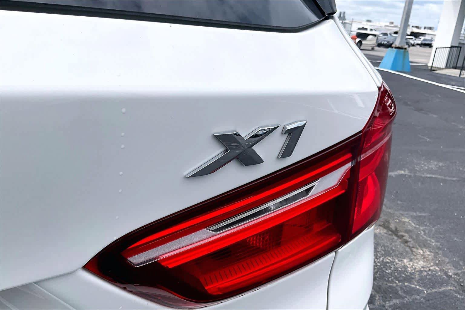 Used 2017 BMW X1 xDrive28i AWD/4WD image 9