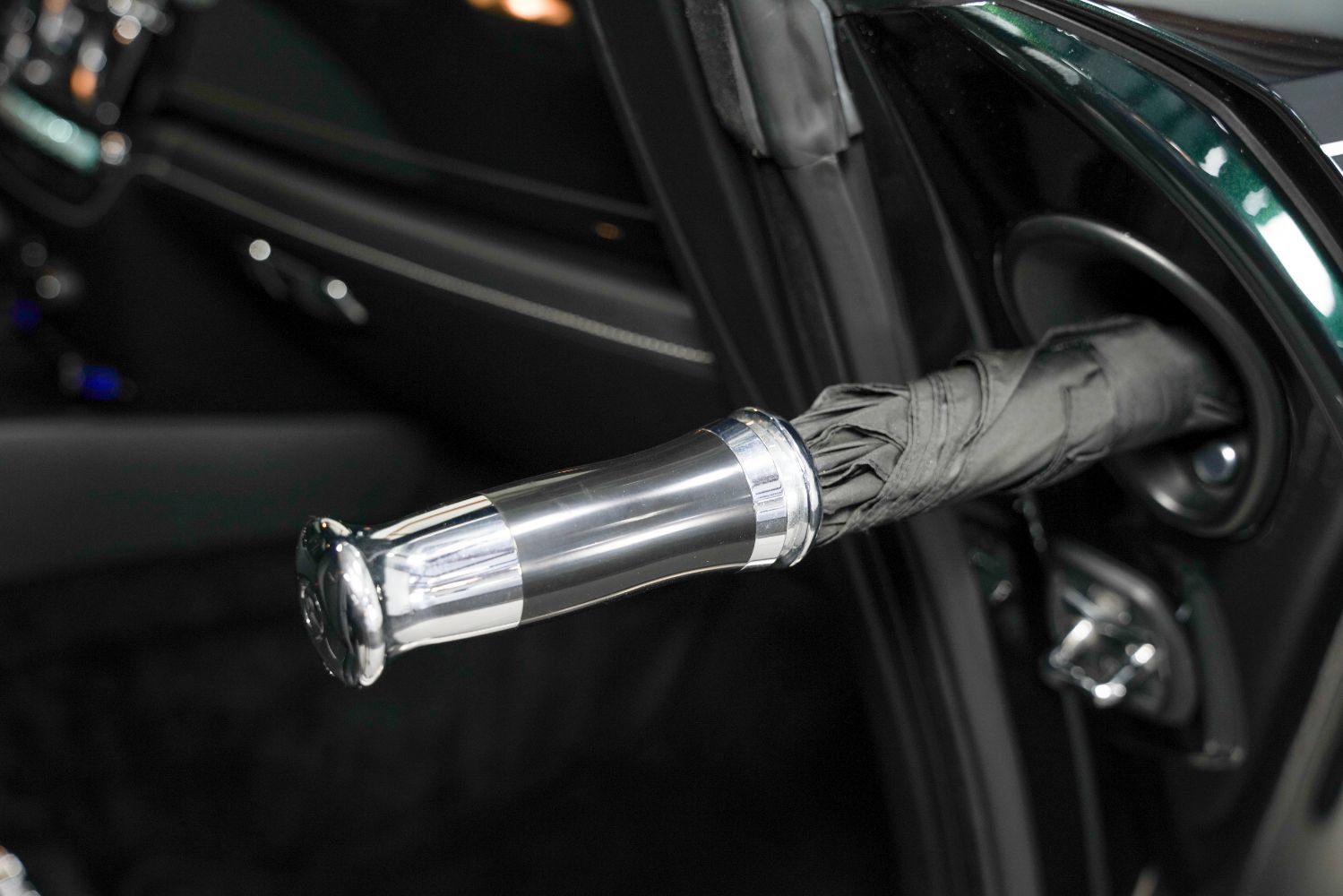 Used 2017 Rolls-Royce Wraith RWD image 34