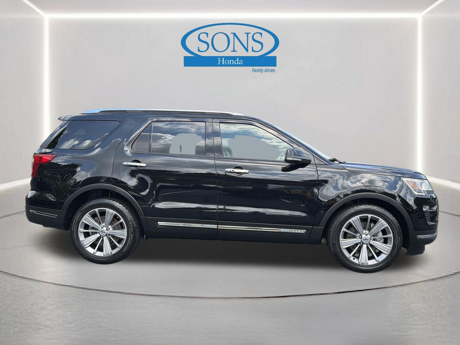 Used 2018 Ford Explorer Limited FWD image 29