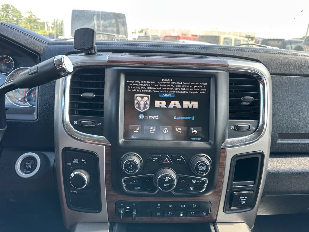 Used 2014 RAM 3500 Laramie w/ Convenience Group AWD/4WD image 32