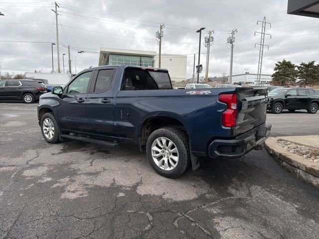 Used 2022 Chevrolet Silverado 1500 Custom image 3