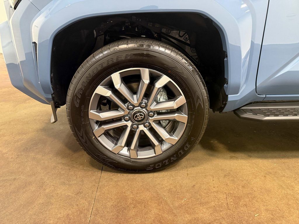 Used 2025 Toyota 4Runner Limited w/ Tow Technology Package image 81