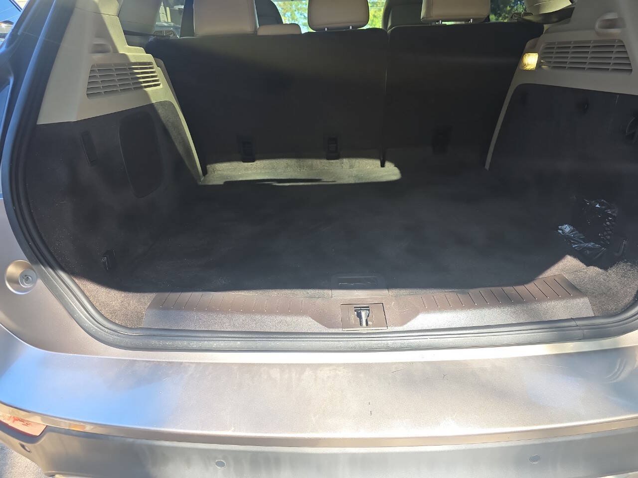 Used 2018 Lincoln MKC Reserve FWD image 12