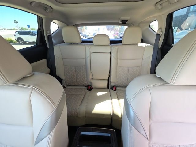 Used 2023 Nissan Murano Platinum w/ Cargo Package image 22